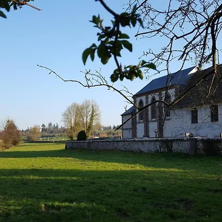 La Cour De L'eglise 3* Saint Germain la campagne