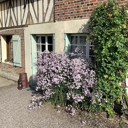 La Cour De L'eglise 14290 Courtonne Les Deux Eglises Bed & Breakfast
