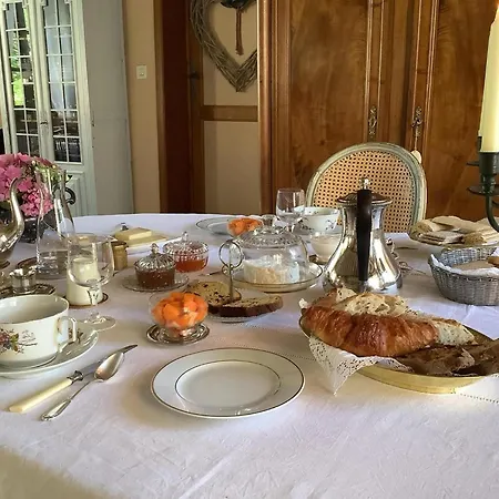 La Cour De L'eglise 14290 Courtonne Les Deux Eglises Bed & Breakfast 3*