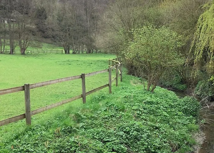 La Cour De L'eglise 3*