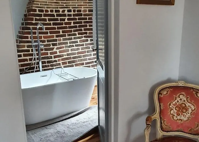 La Cour De L'eglise Saint Germain la campagne