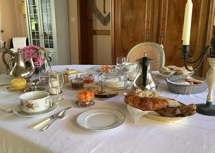 La Cour De L'eglise 住宿加早餐酒店 3*